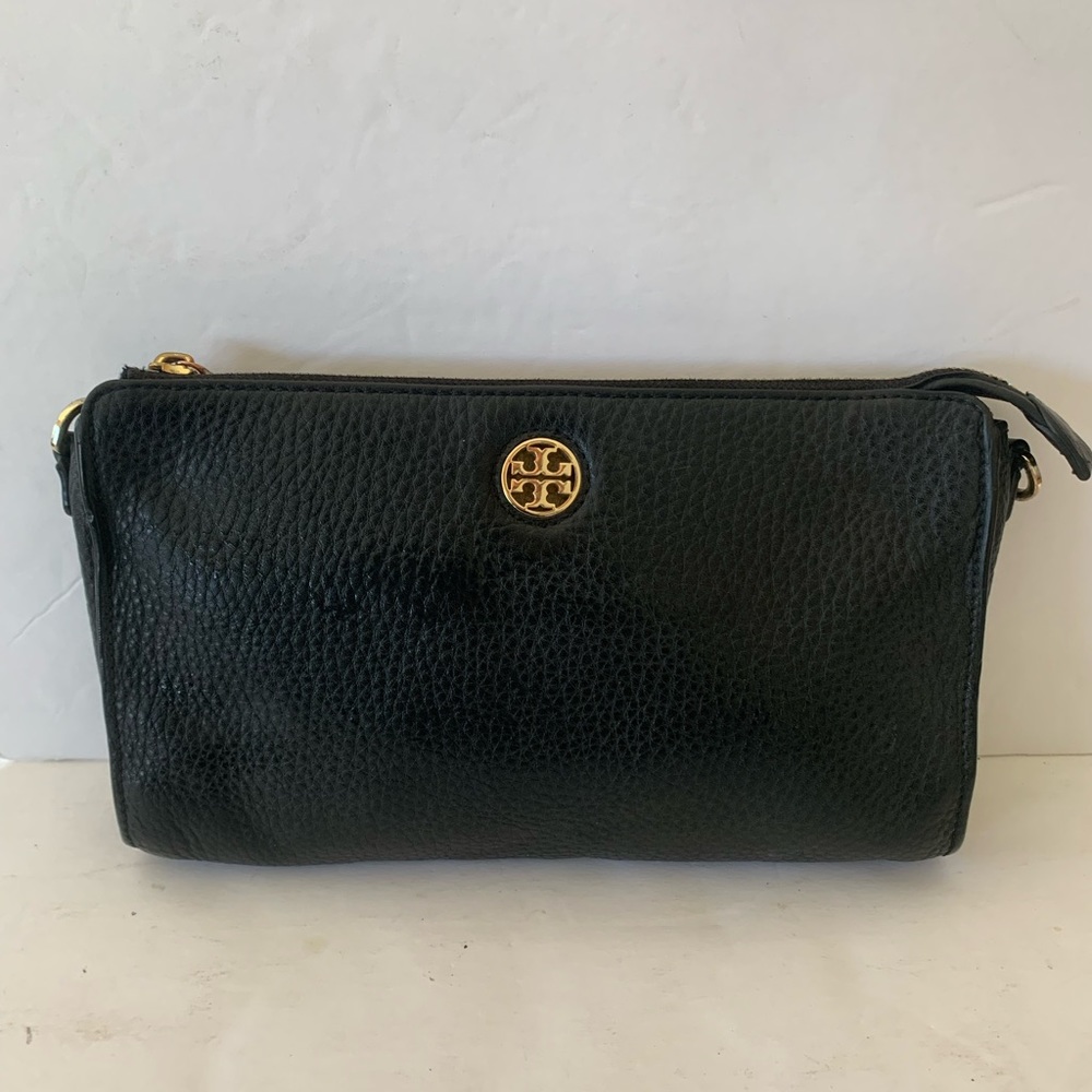 Tory Burch Brody Robinson Pebbled Wallet Crossbody in excellent condition